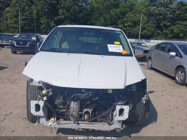 2C4RC1GG9ER237137 Chrysler Town & Country Limited
