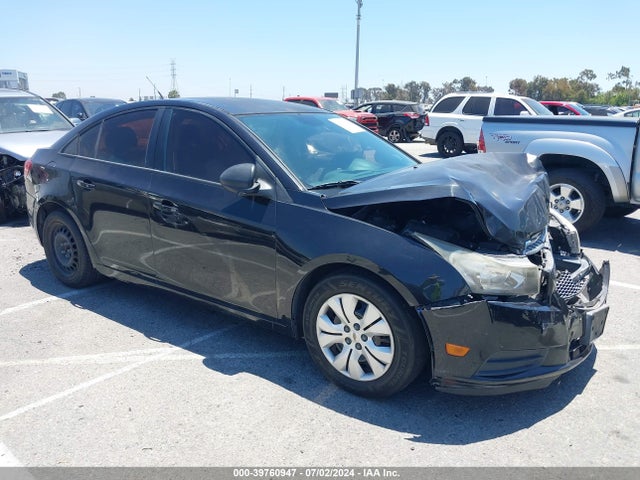 2014 1G1PA5SG6E7385929 main image