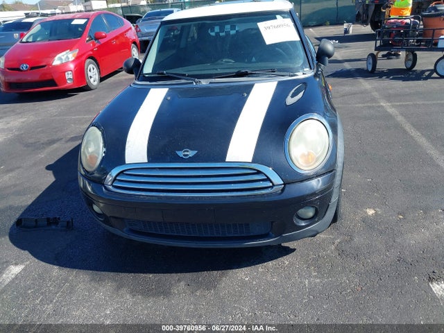 2007 MINI COOPER WMWMF335X7TT51092 Photo 5