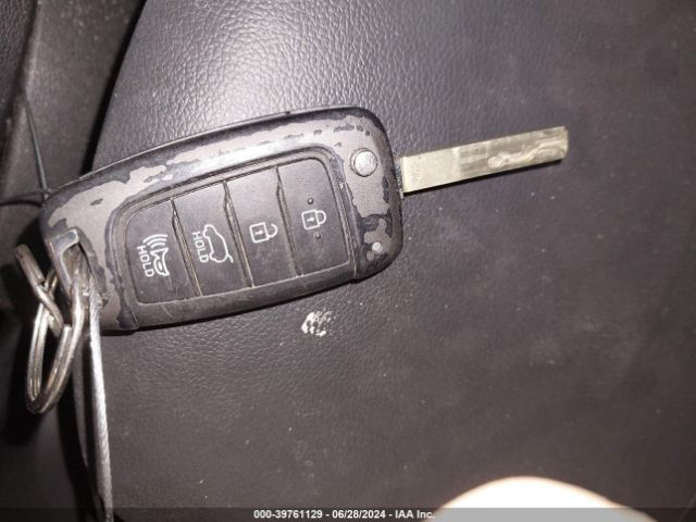 KM8K12AA0KU198403 Hyundai Kona Se