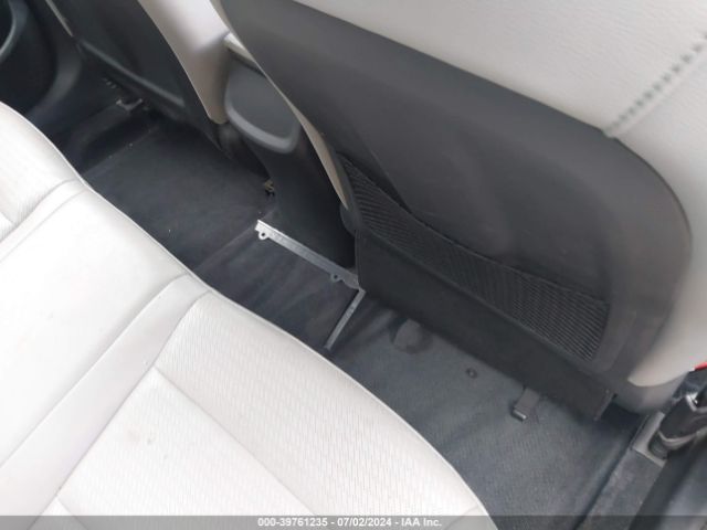 5NPD84LFXHH103829 Hyundai Elantra Limited