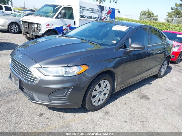 Ford FUSION S 2019 3FA6P0G75KR232613 Image 2