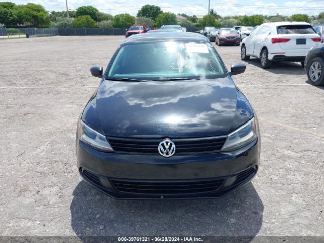 3VW2K7AJ7EM380474 Volkswagen Jetta 2.0l S