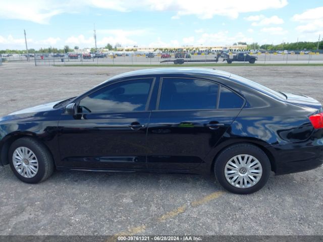 3VW2K7AJ7EM380474 Volkswagen Jetta 2.0l S