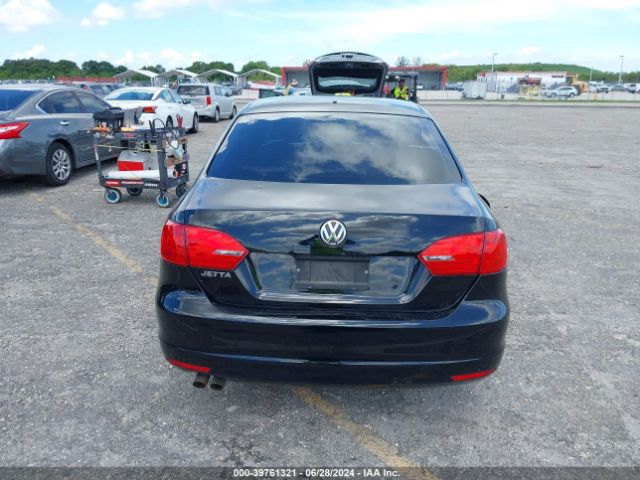 3VW2K7AJ7EM380474 Volkswagen Jetta 2.0l S
