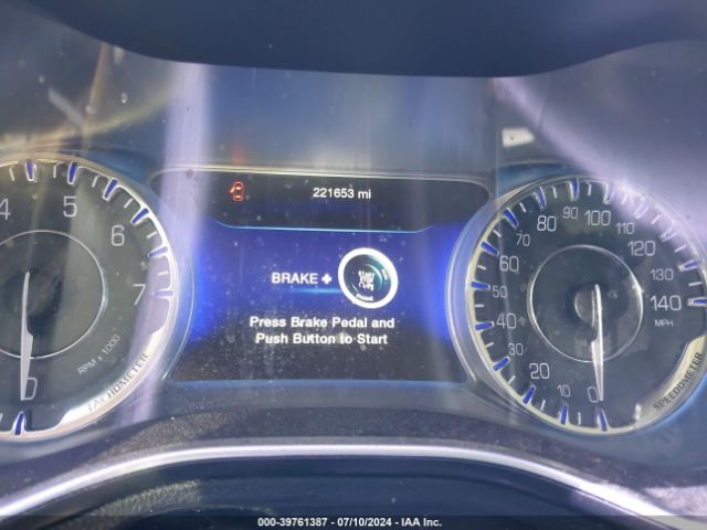 1C3CCCCB3FN663064 Chrysler 200 C