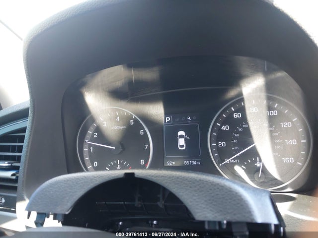 Hyundai ELANTRA SEL 2018 5NPD84LF2JH214963 Image 16