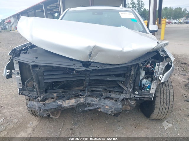 Chevrolet Suburban Lt 2018 1GNSKHKC9JR149682 Image 6