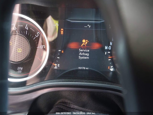 Dodge Challenger Sxt 2018 2C3CDZAG2JH245904 Image 7