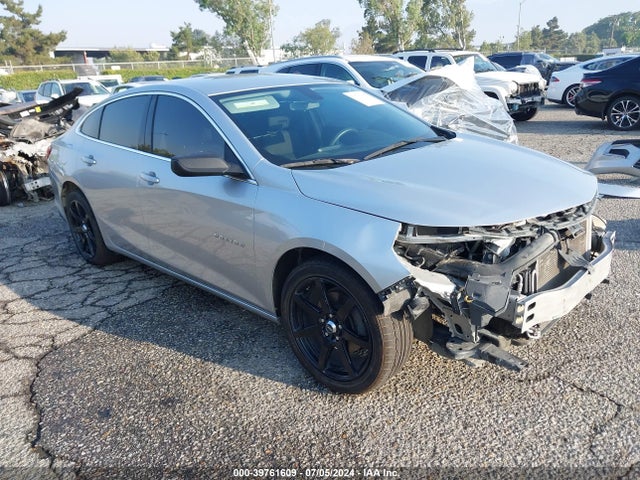 2018 1G1ZB5ST2JF153038 main image
