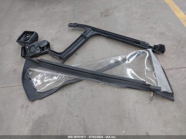 1C4HJXDG0JW163195 Jeep Wrangler Unlimited Sport 4x4