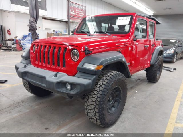 1C4HJXDG0JW163195 Jeep Wrangler Unlimited Sport 4x4