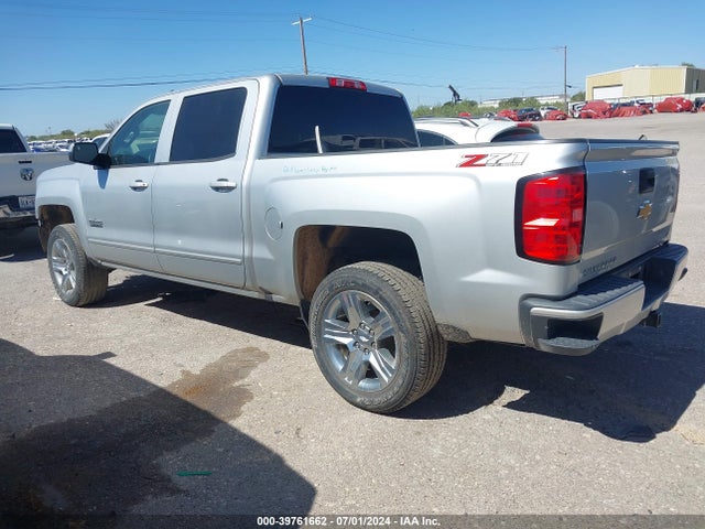 Chevrolet Silverado 1500 2lt 2018 3GCUKREC7JG205668 Image 3