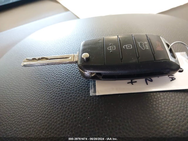 KIA SOUL + 2018 KNDJP3A52J7537621 Image 11