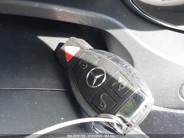 WDDSJ4GB5EN105752 Mercedes-Benz CLA 250 4MATIC