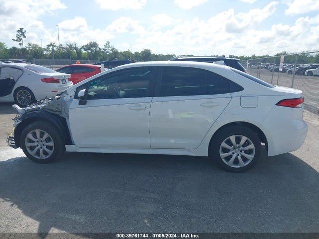Toyota COROLLA LE 2022 5YFEPMAE3NP293120 Image 14