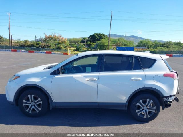 JTMZFREV0JJ166951 Toyota RAV4 LE