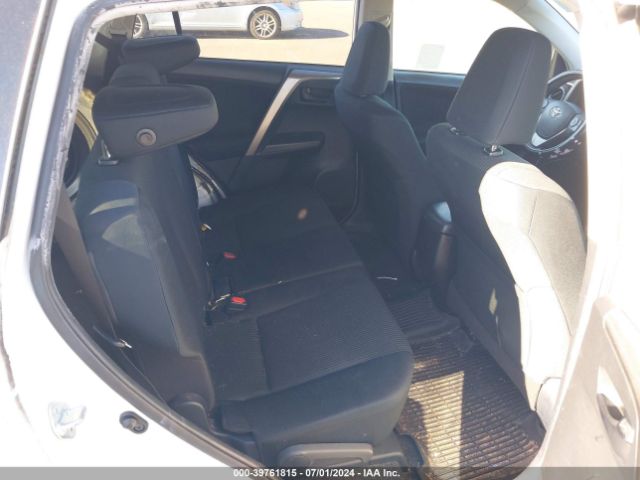 JTMZFREV0JJ166951 Toyota RAV4 LE