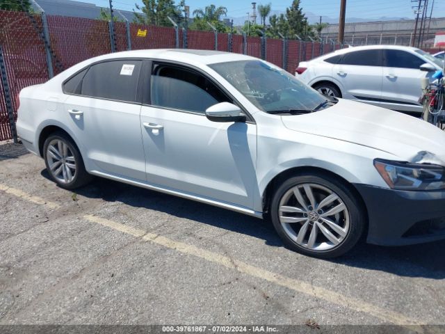 1VWLA7A36KC009098 Volkswagen Passat 2.0t Wolfsburg Edition