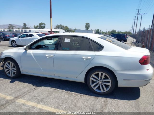 1VWLA7A36KC009098 Volkswagen Passat 2.0t Wolfsburg Edition