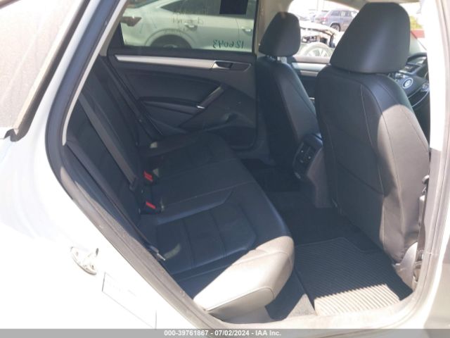 1VWLA7A36KC009098 Volkswagen Passat 2.0t Wolfsburg Edition