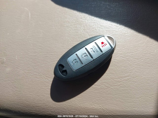 39761935 :رقم المزاد ، JN1CV6AP1BM302960 vin ، 2011 Infiniti G37 Journey مزاد بيع