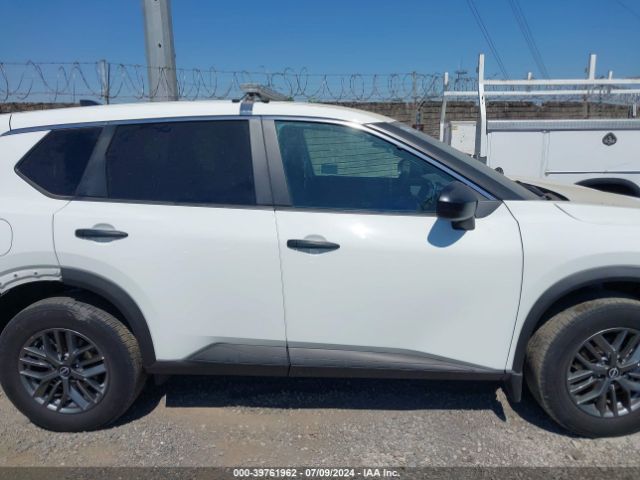 5N1BT3AA1NC708140 Nissan Rogue S Fwd