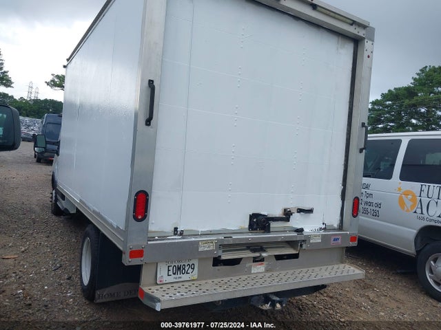 Ford Transit-350 Cab 2018 1FDBF8ZM7JKA69684 Image 3