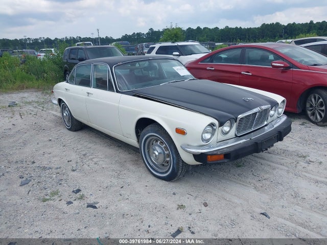 1976 JAGUAR E-PACE UG2T57931BW       Photo 0