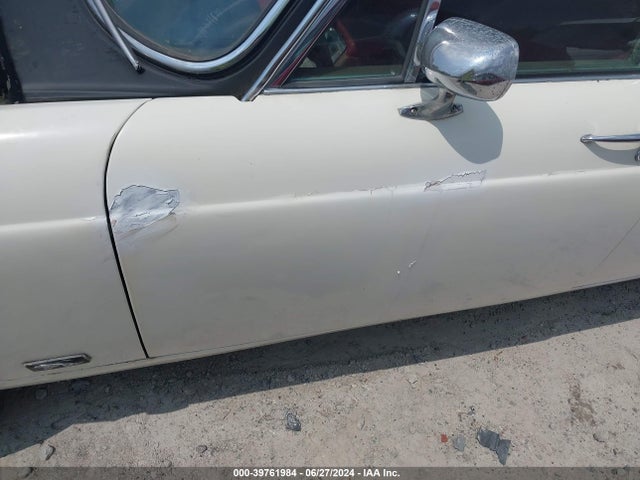 1976 JAGUAR E-PACE UG2T57931BW       Photo 5