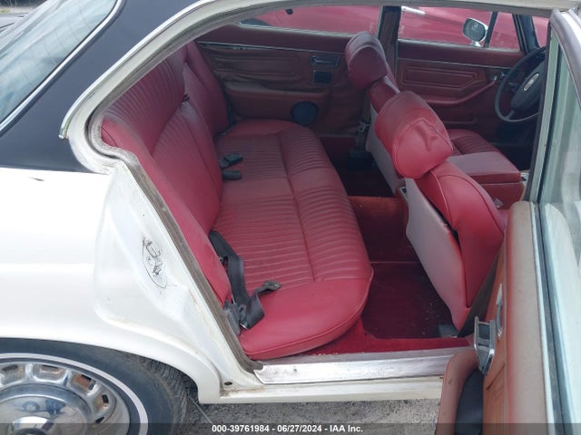 1976 JAGUAR E-PACE UG2T57931BW       Photo 7