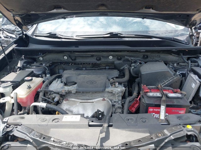 Toyota RAV4 LE 2017 JTMBFREV0HJ130298 Image 10