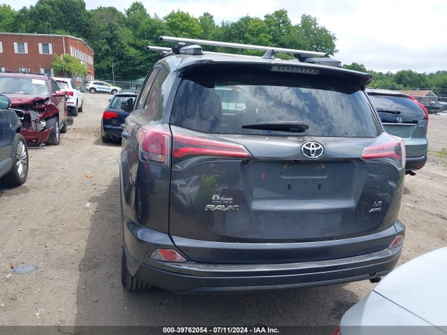 Toyota RAV4 LE 2017 JTMBFREV0HJ130298 Image 16