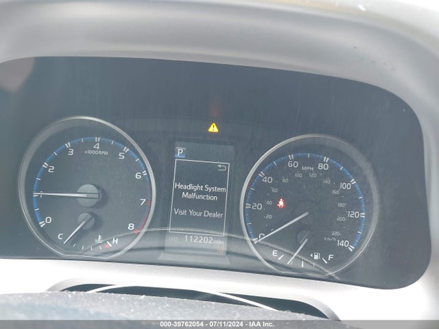 Toyota RAV4 LE 2017 JTMBFREV0HJ130298 Image 7