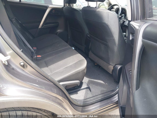 Toyota RAV4 LE 2017 JTMBFREV0HJ130298 Image 8