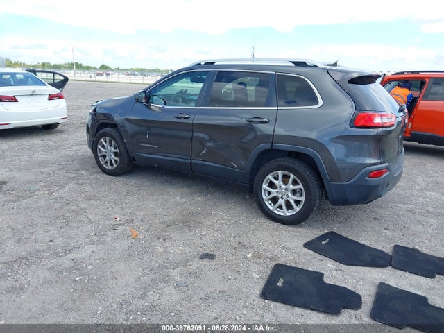 1C4PJLCB3HW541661 Jeep Cherokee Latitude Fwd