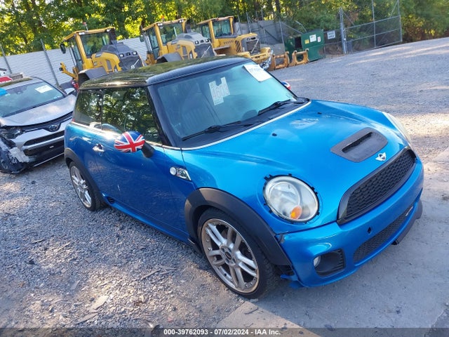 2008 MINI COOPER S WMWMF73538TT90860 Photo 0