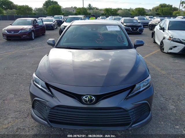 Toyota CAMRY LE 2022 4T1C11AK6NU640242 Image 6