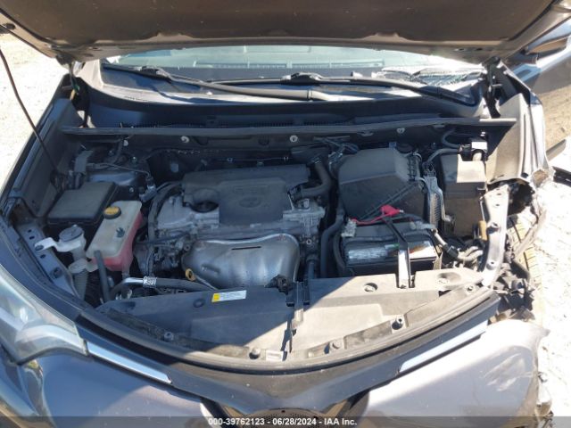 2T3BFREV3GW447086 Toyota RAV4 LE