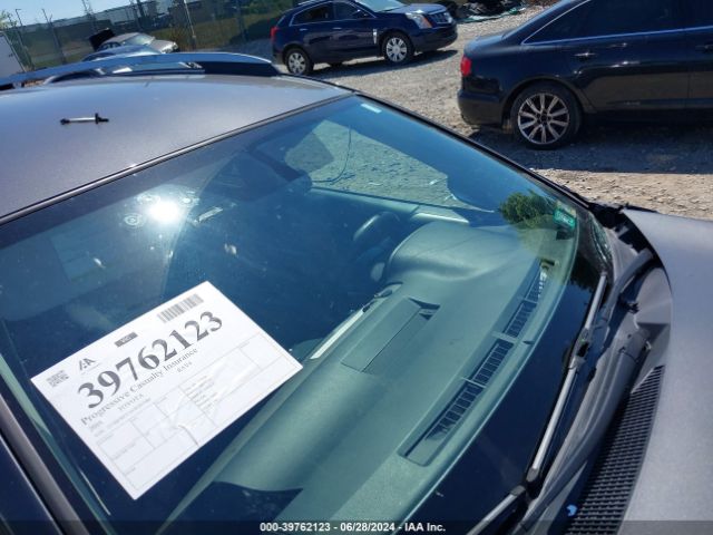 2T3BFREV3GW447086 Toyota RAV4 LE