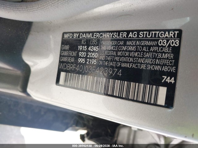2003 MERCEDES-BENZ C-CLASS WDBRF40J03F423974 Photo 8