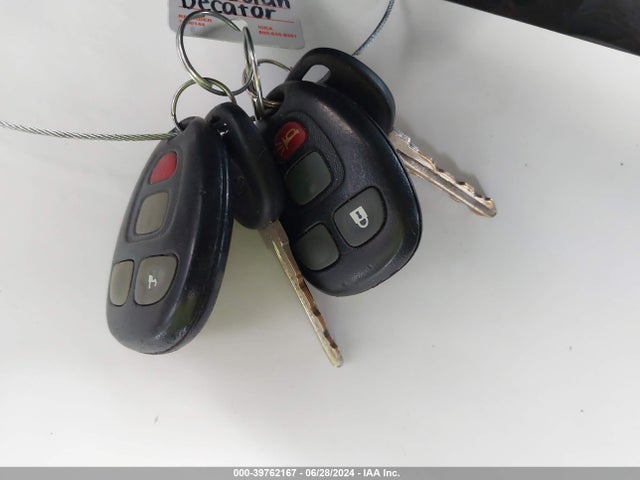 2009 CHEVROLET SUBURBAN 1GNFC16059R217039 Photo 10