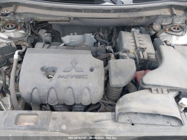 JA4AZ3A34JZ008565 Mitsubishi Outlander Se
