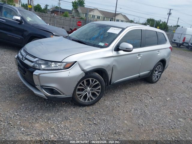 JA4AZ3A34JZ008565 Mitsubishi Outlander Se