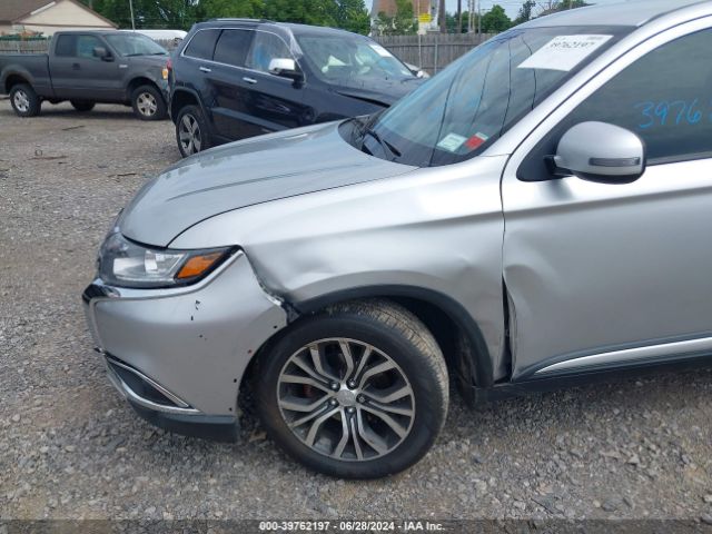 JA4AZ3A34JZ008565 Mitsubishi Outlander Se