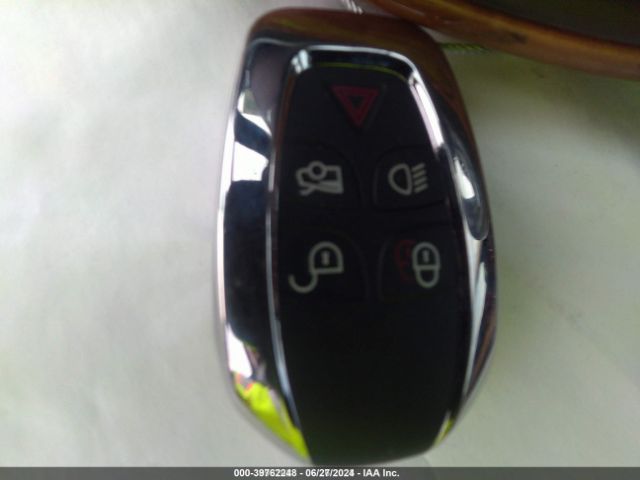 2011 JAGUAR XJ SAJWA2GB9BLV12126 Photo 10