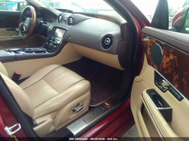 2011 JAGUAR XJ SAJWA2GB9BLV12126 Photo 4