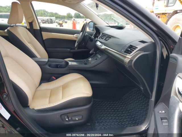 JTHKD5BH2G2266534 Lexus CT 200H