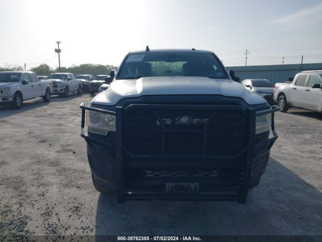 3C6UR5HJ6NG154997 RAM 2500 Tradesman  4x4 8' Box