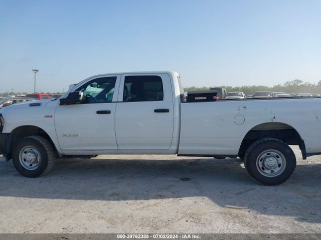 3C6UR5HJ6NG154997 RAM 2500 Tradesman  4x4 8' Box